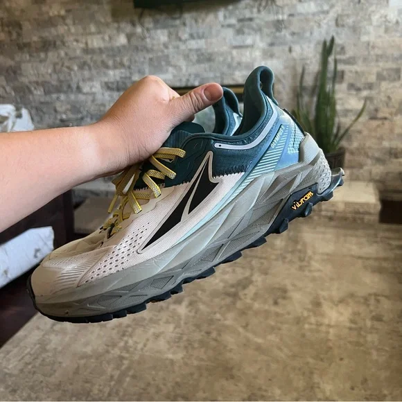 MEN'S ALTRA OLYMPUS 5 SIZE 11D - Picture 3 of 9